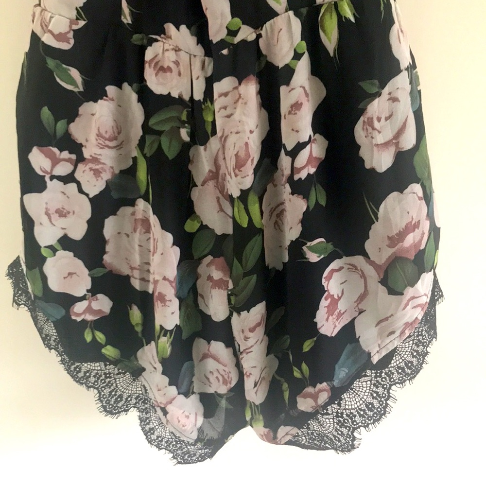 Pretty Roses Lounge Shorts Jumpsuit - Picture 14 of 17